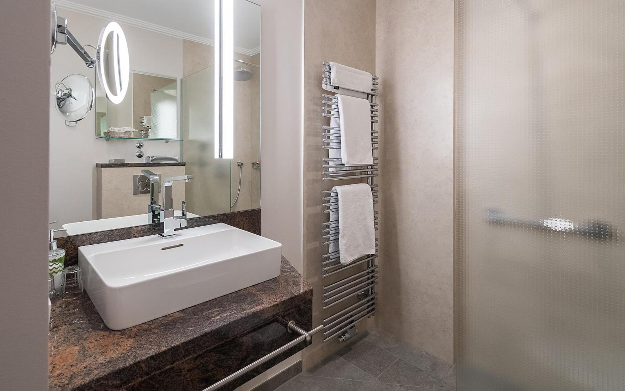 Romantichotel Goldener Karpfen Fulda Esterno foto