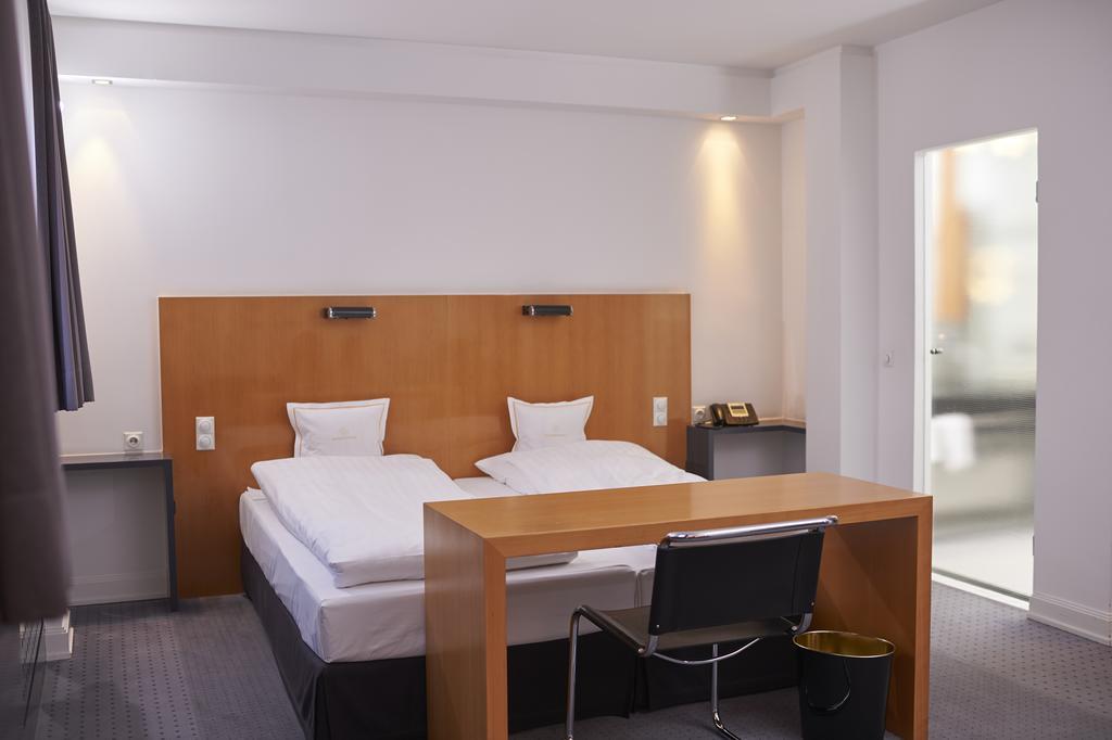 Romantichotel Goldener Karpfen Fulda Esterno foto